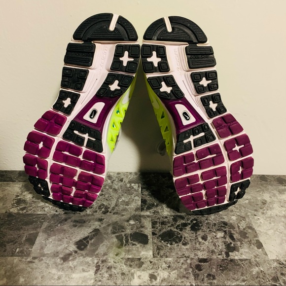 Nike Women’s Zoom Vomero 9 - Picture 7 of 8